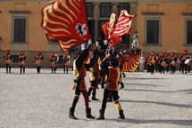 Foto 2 Sbandieratori e Musici della Signoria di Firenze